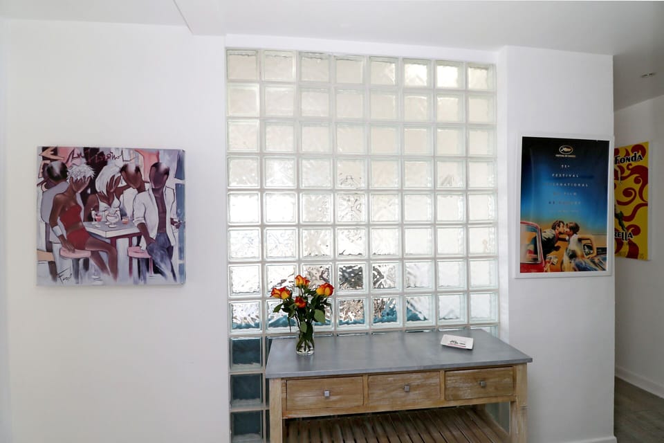 UNIQUE RESIDENTIAL LOCATION WITH A FANTASTIC VIEW OF THE BAY OF CANNES Apartment in Cannes