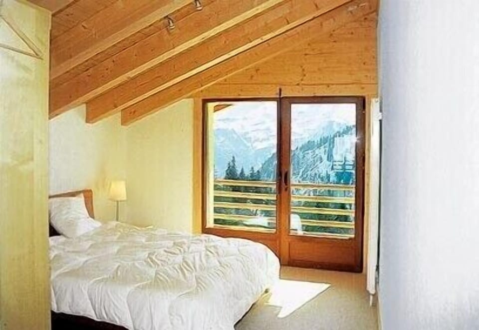 Main bedroom, with ensuite and Dents Du Midi view