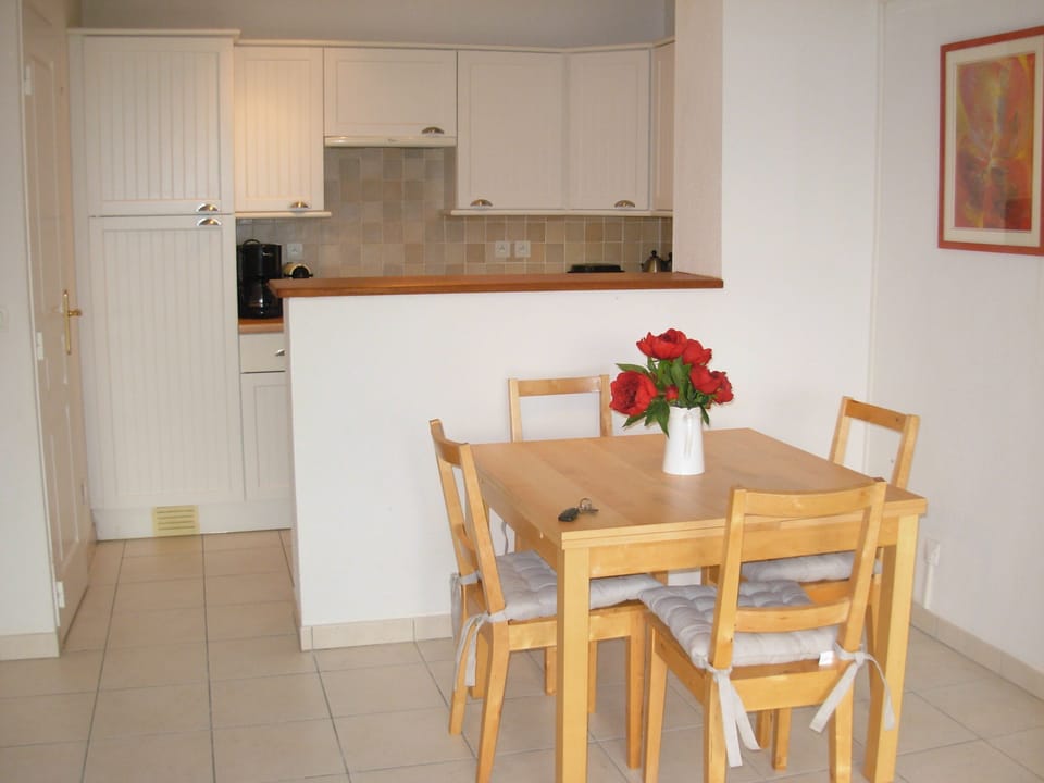kitchen-dining area
