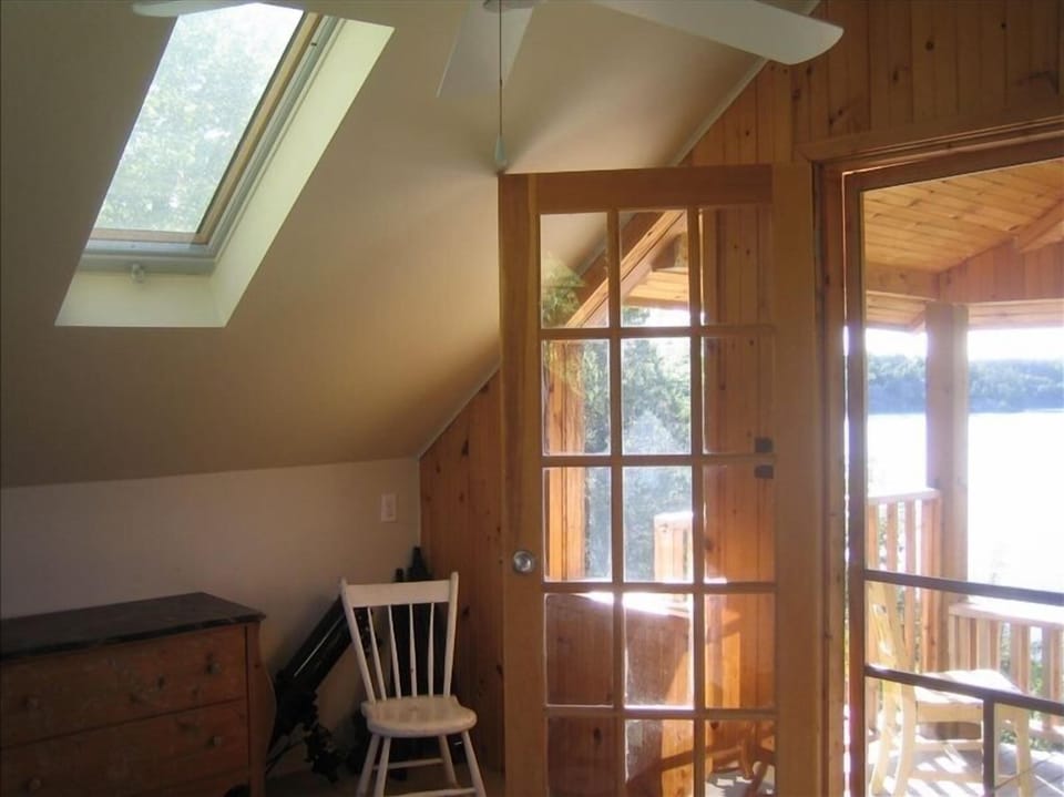 guest cottage second floor bedroom