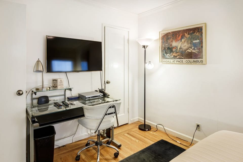 Guest bedroom 2