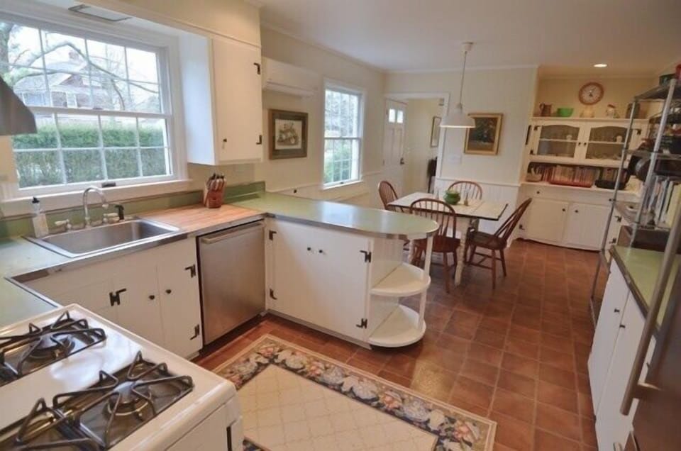 The kitchen and indoor dining area