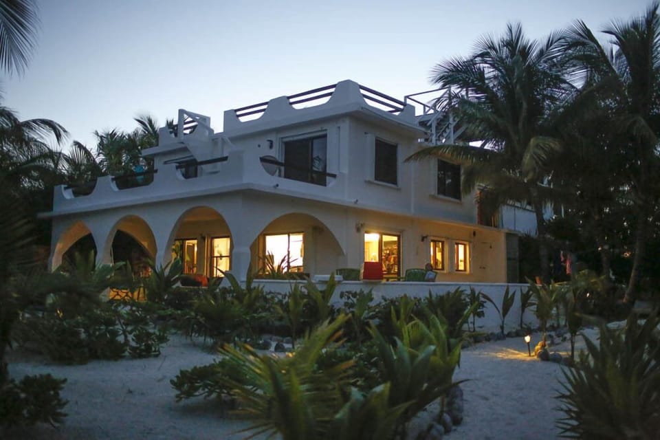 Casa Blanca - big house