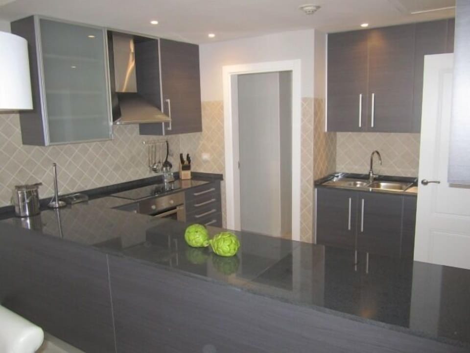 Full size kitchen