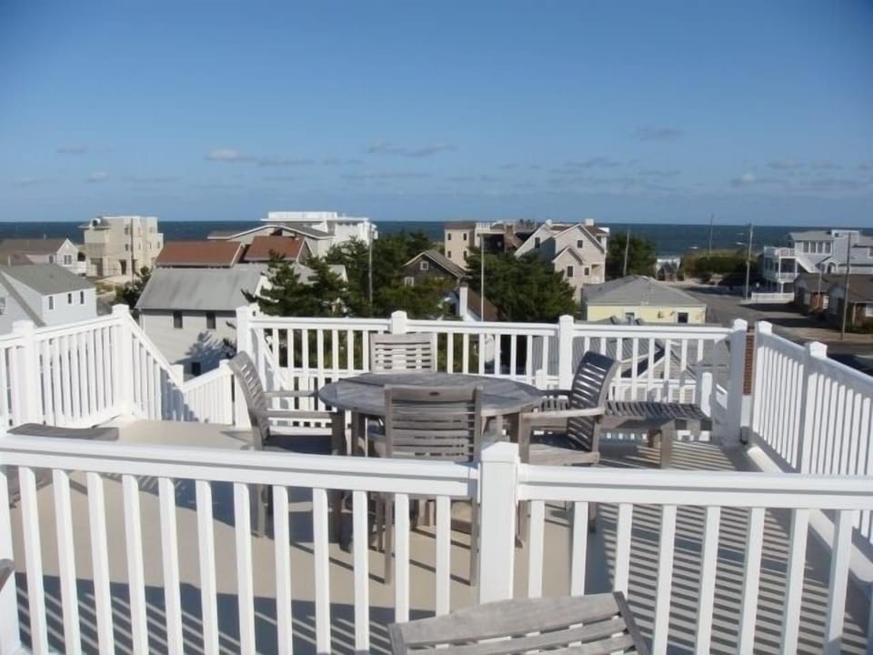 ROOF TOP DECK