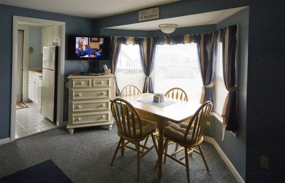 Main Room dining area