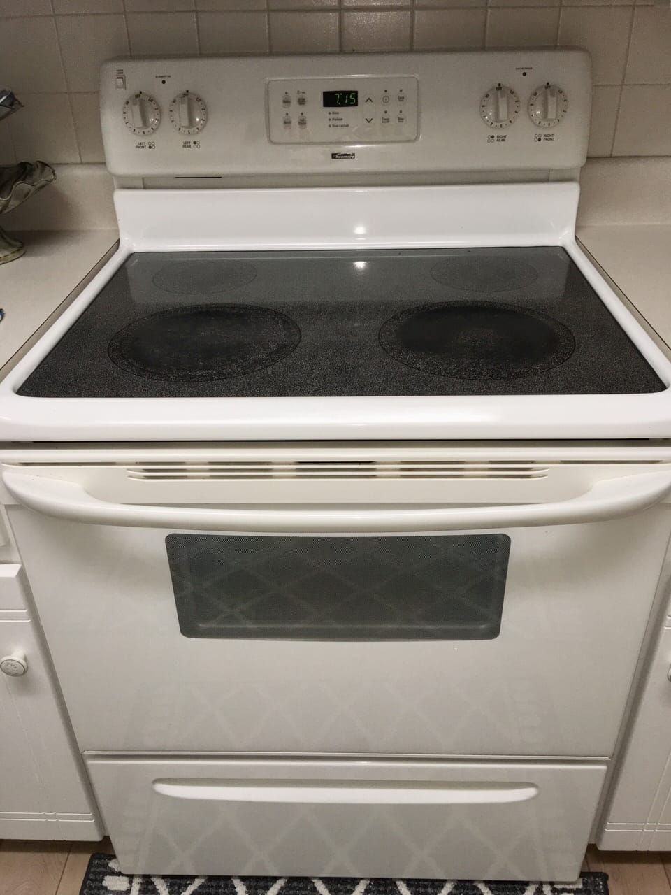 Smooth top cook top.  