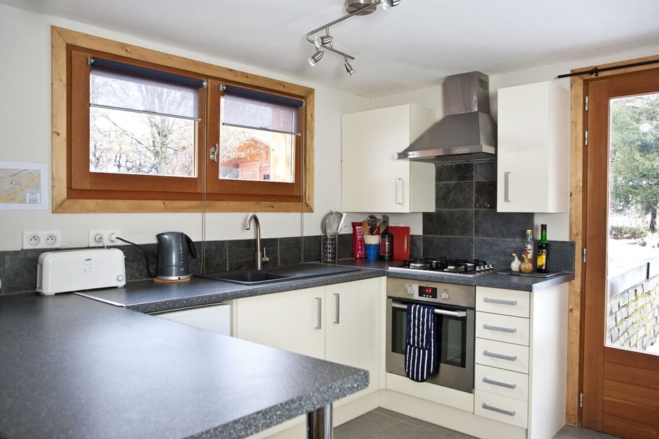 Apartment, kitchen with breakfast bar
