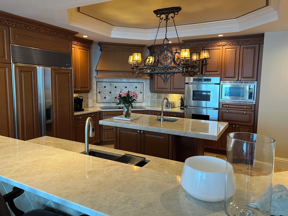 Designer Kitchen with Quartz Countertops