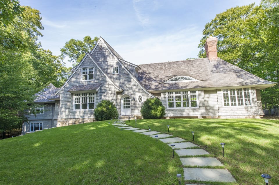FRONT HOUSE