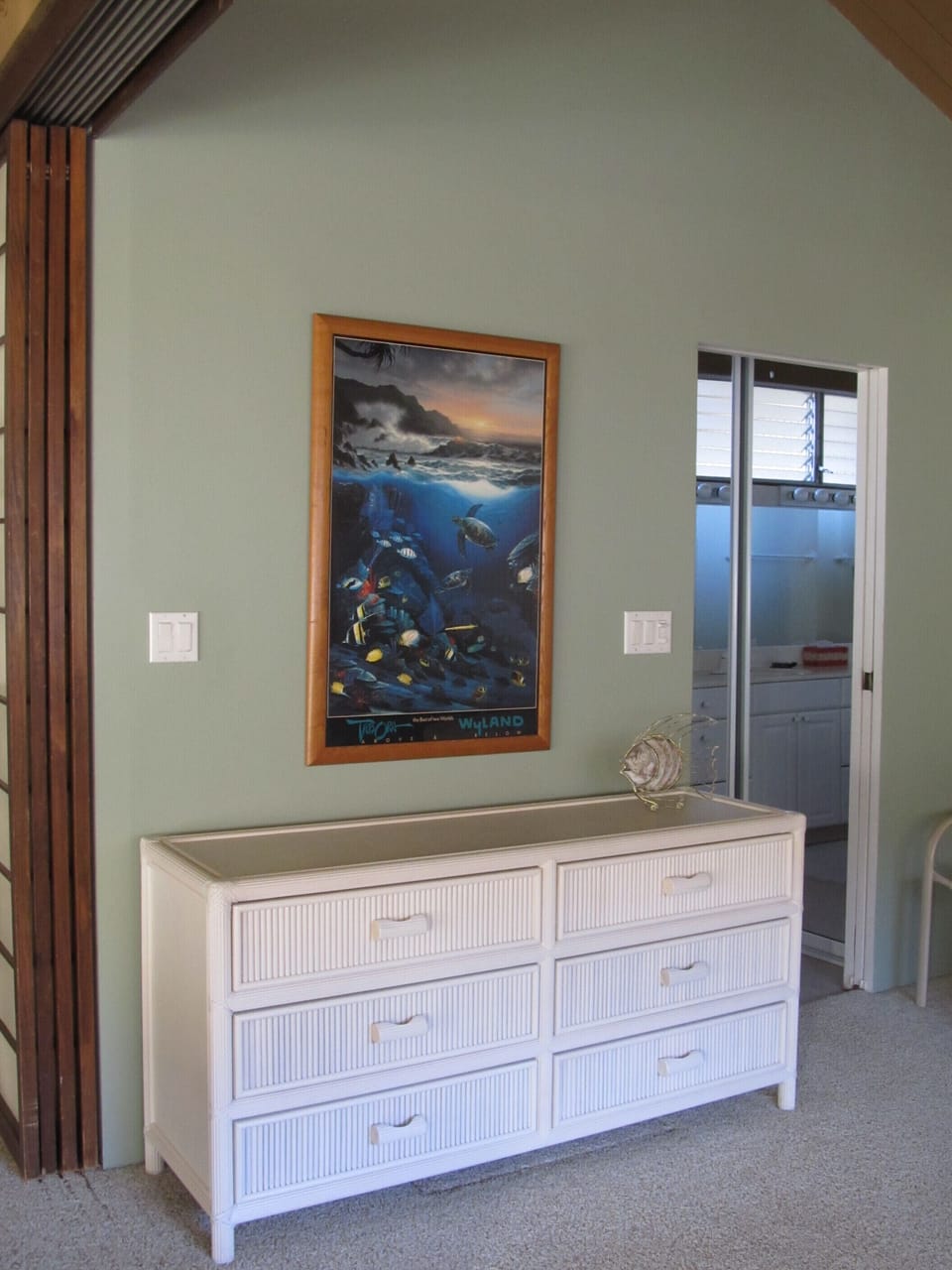 Dresser in 2nd BR w/ door to 2nd Bathroom