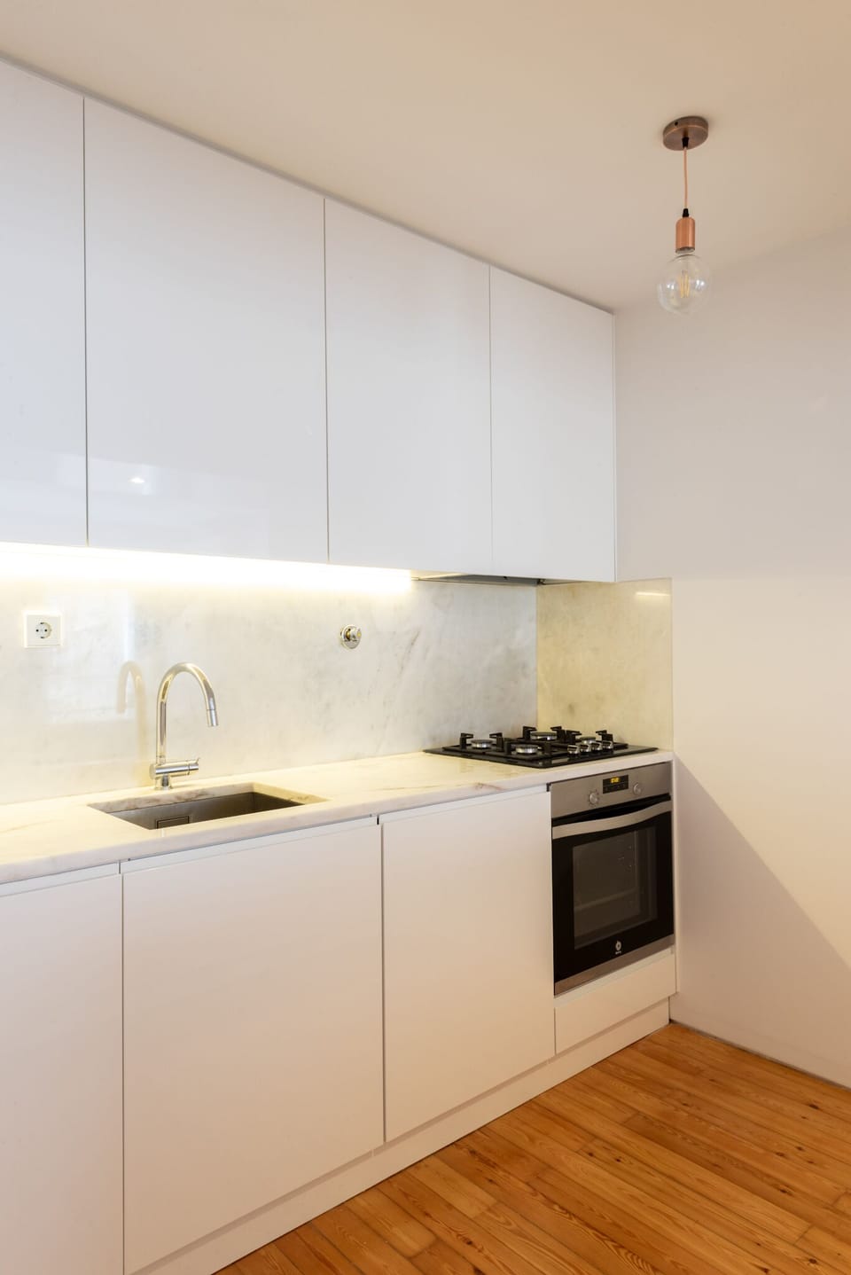 The kitchen has dishwasher and washing machine available. 