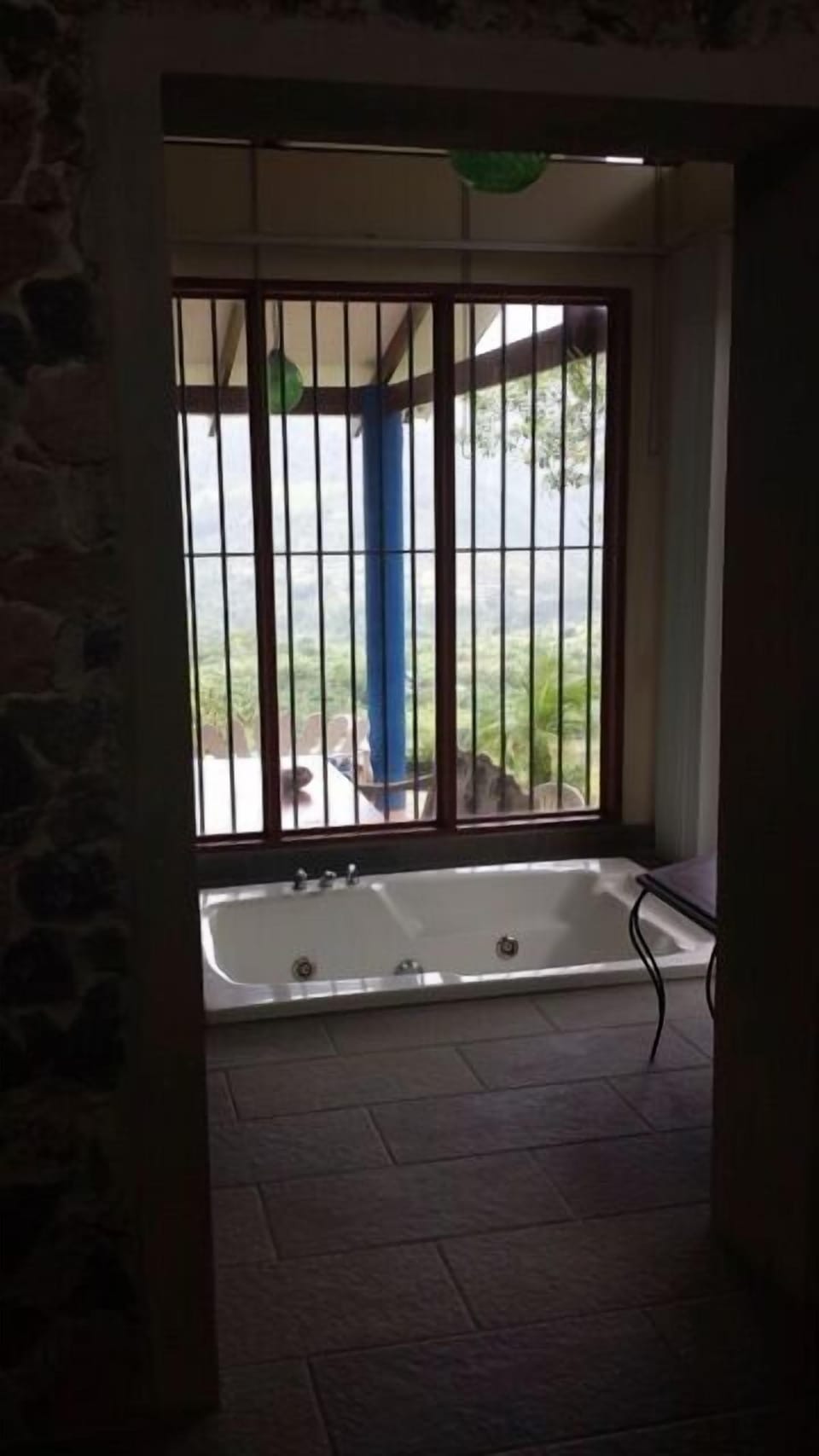 Main room tub