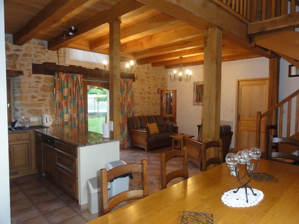 Open plan kitchen with dining area & day room