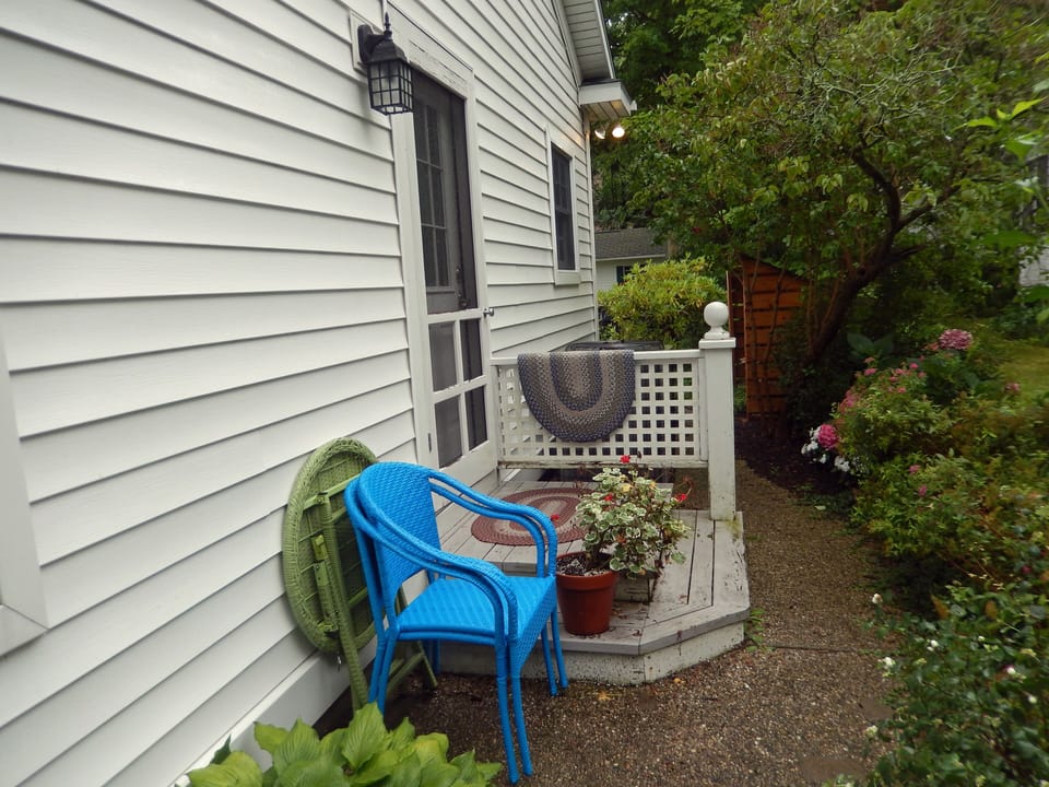 Apartment Side Entrance