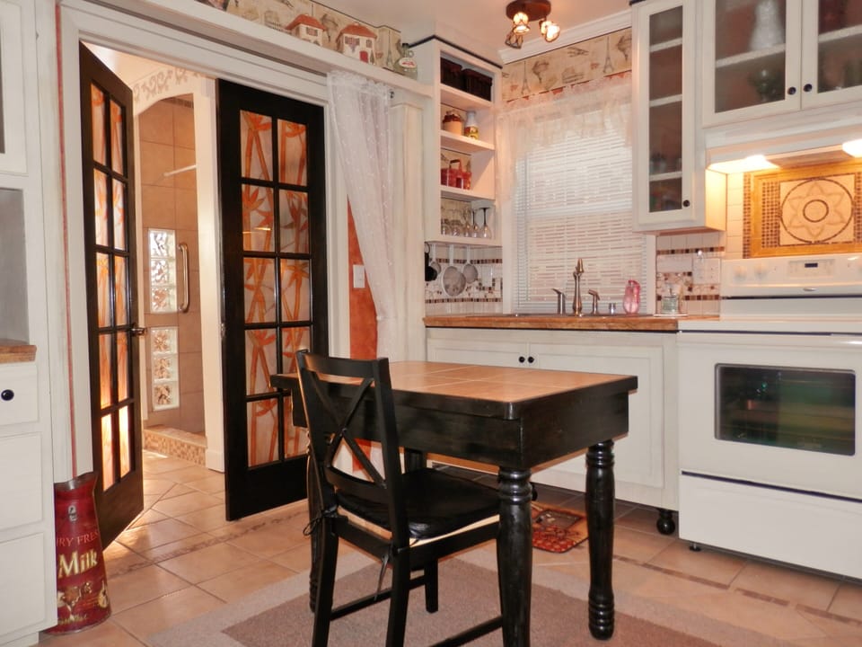 Tuscan Kitchen 