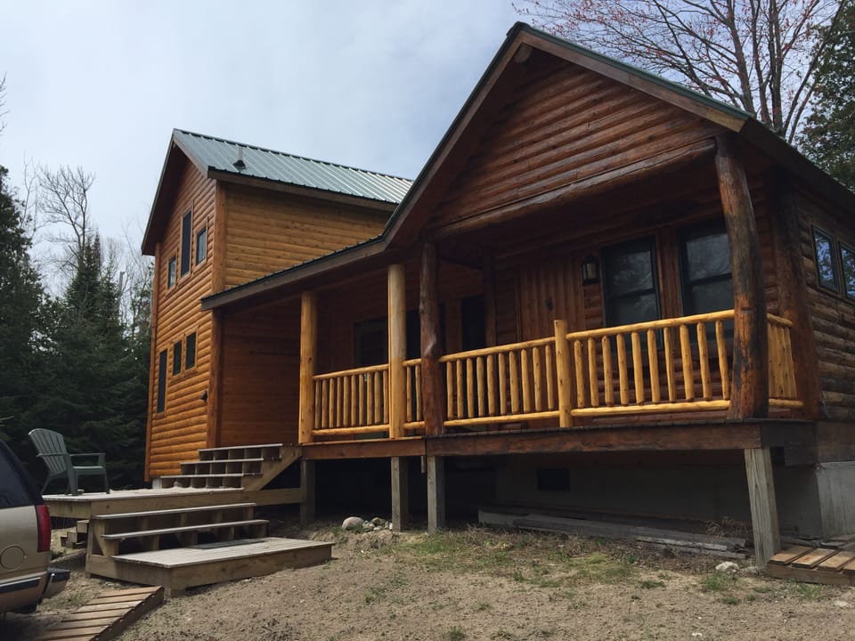 Front shot of Eagles Rest
