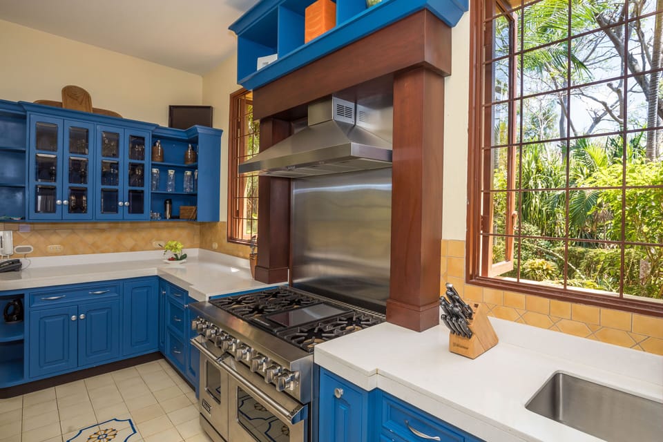 New 6-burner Viking stove & oven!