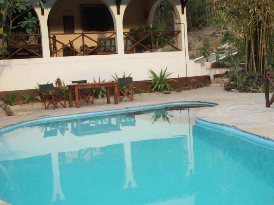 Swimming pool