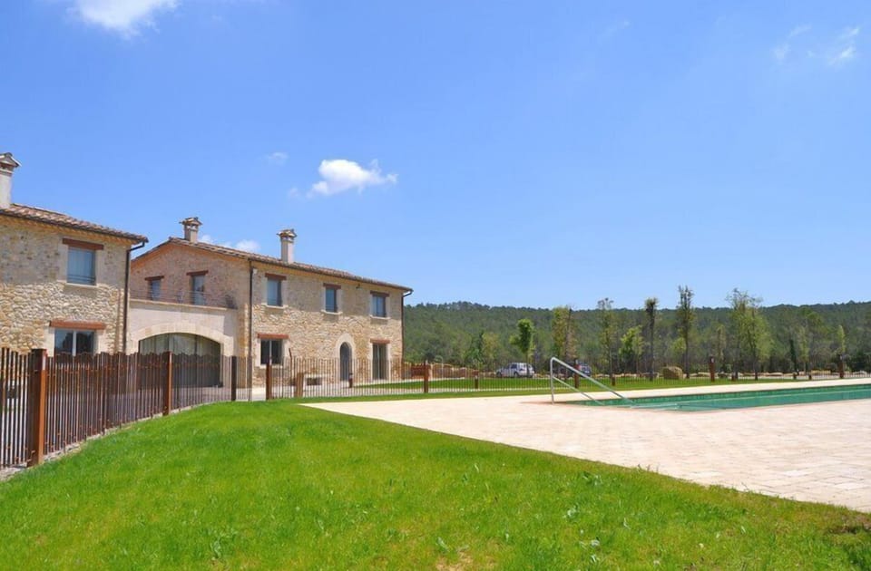 Masia Plañellas is a wonderful holiday home for 22 persons