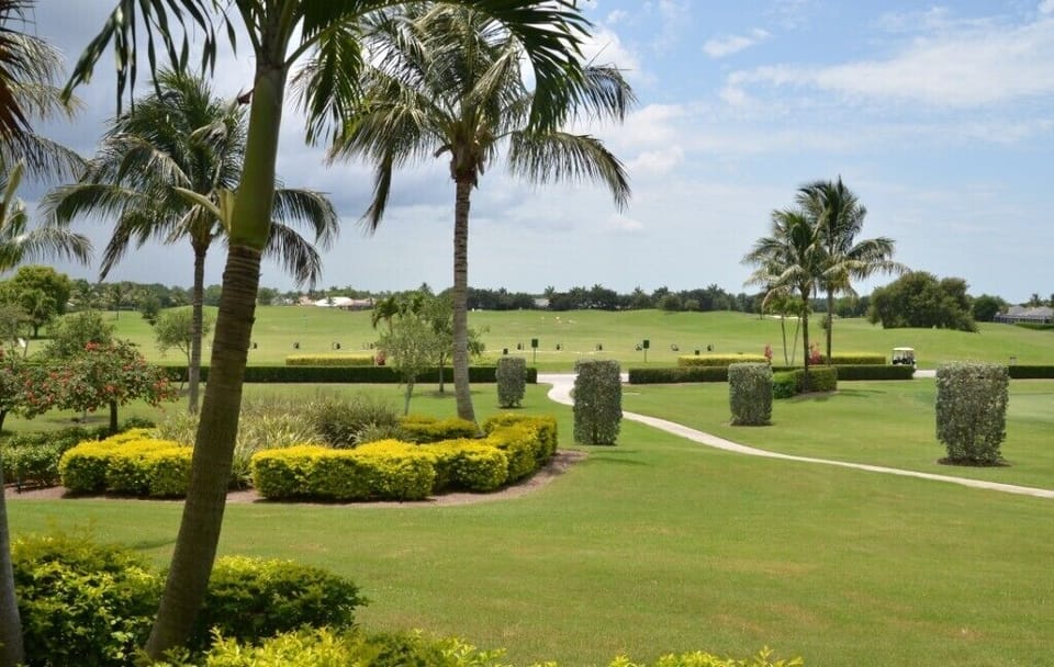 Mustang Golf Course