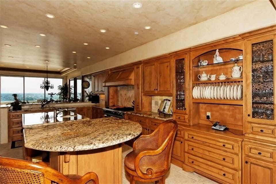 Another kitchen View