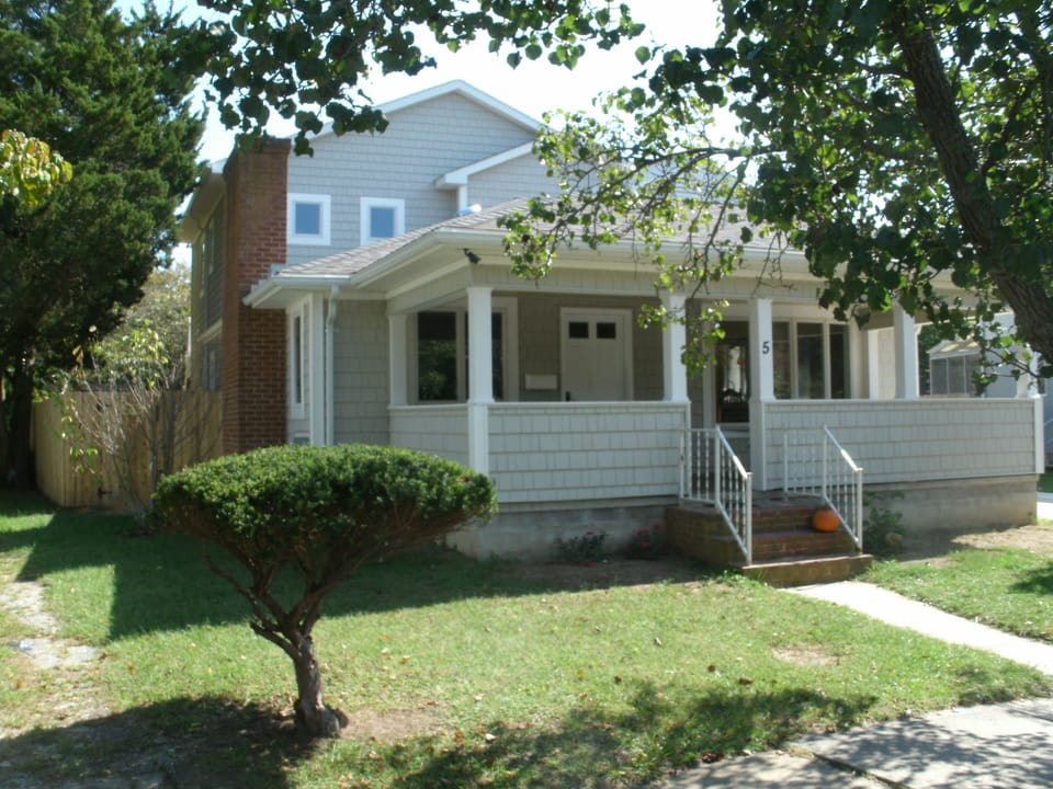 Front Left Side / Porch View of House from Country Club Drive (street view)