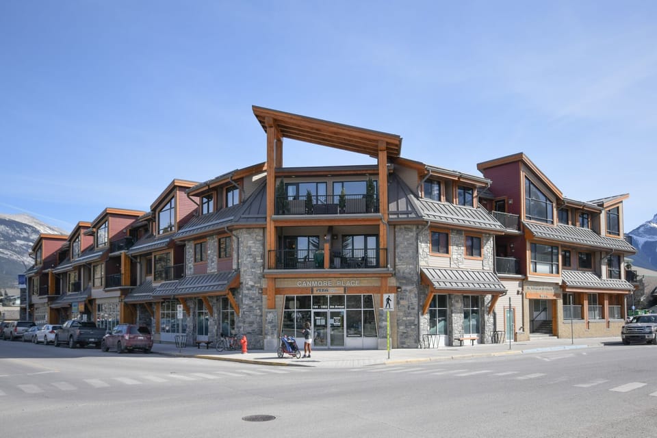 Canmore Place condos, Canmore