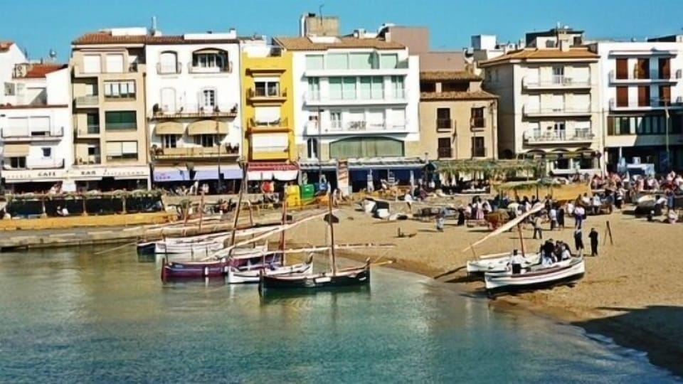 Beach de la barcas
(village of L'Escala)