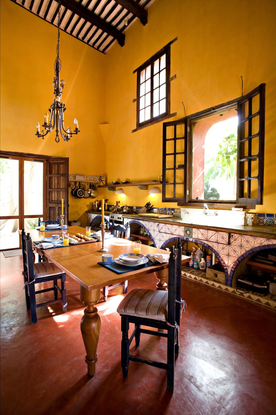Fully equipped Colonial kitchen 