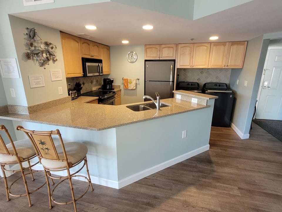 Kitchen with snack bar.