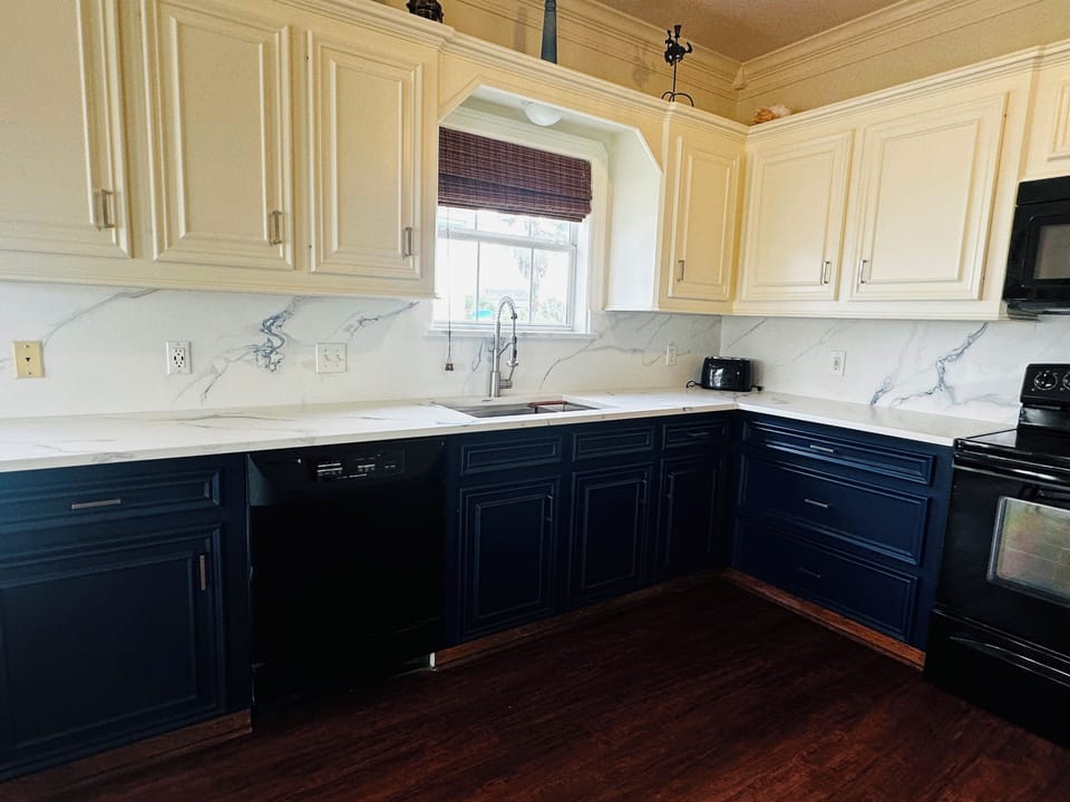 Newly Renovated Kitchen