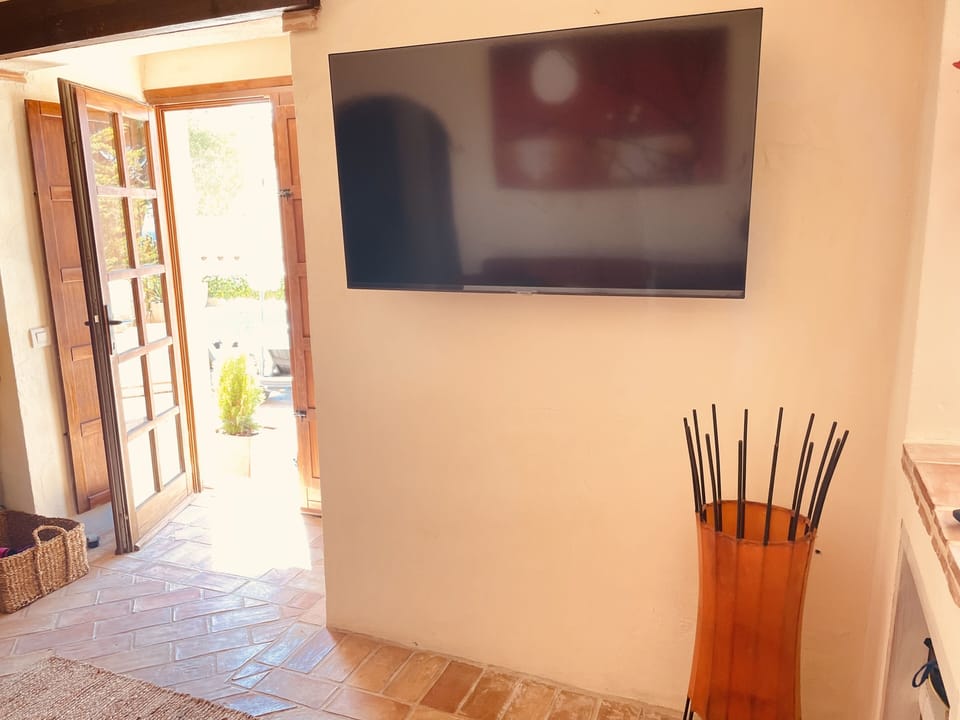 Downstairs smart 55 inch tv