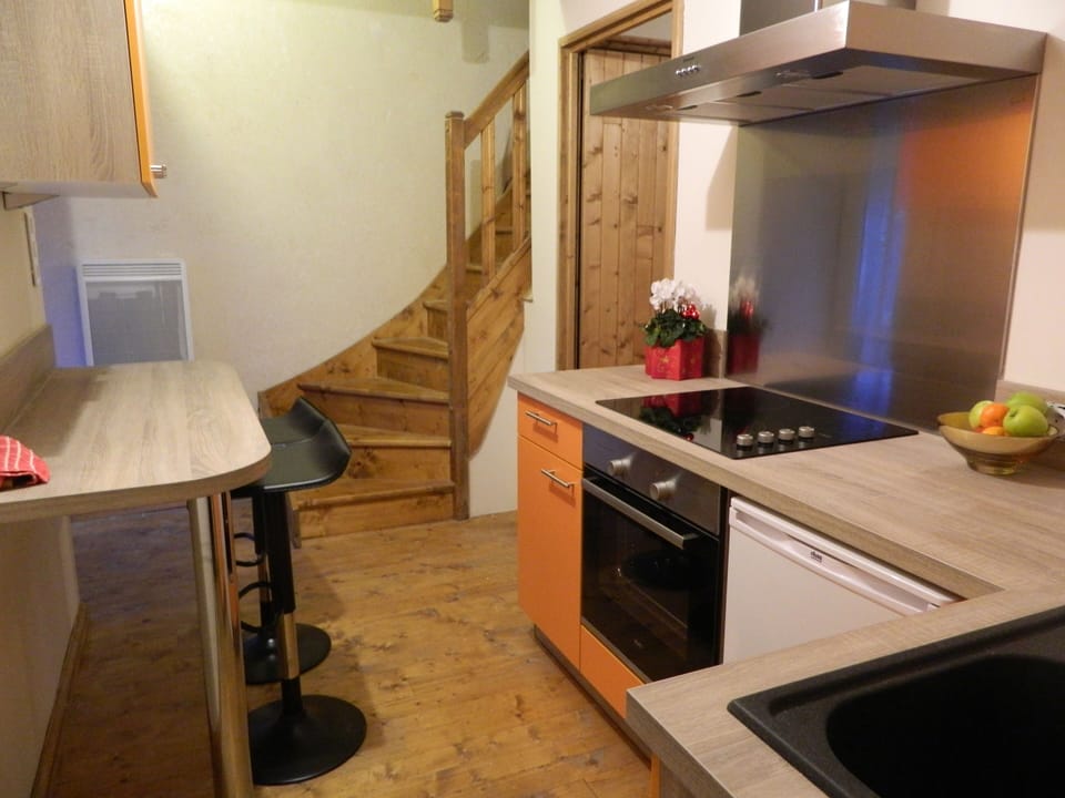 Fitted kitchen