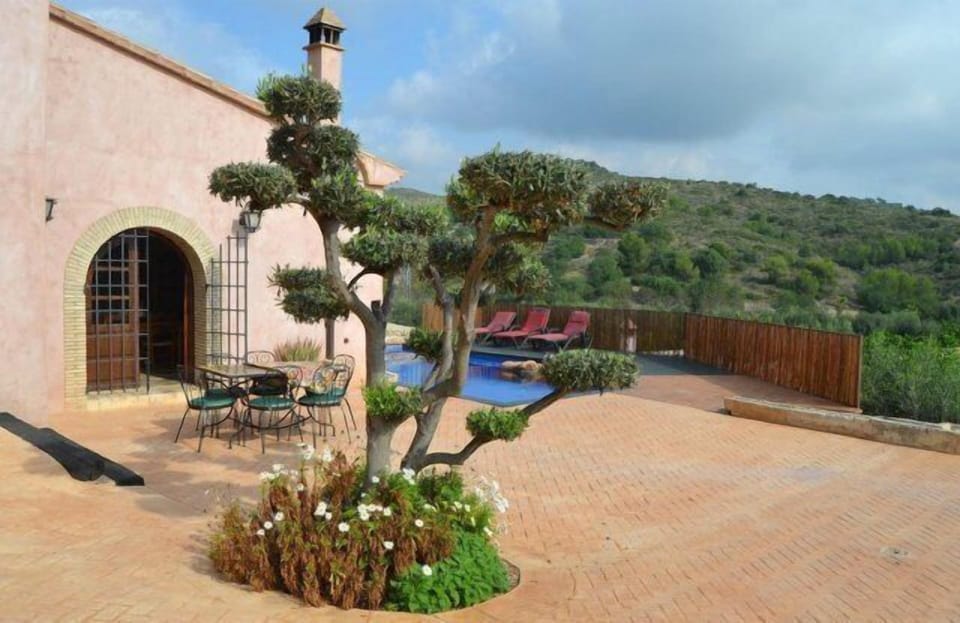 Masia dels Molineros is beautiful and very peaceful placed,with a beautiful view