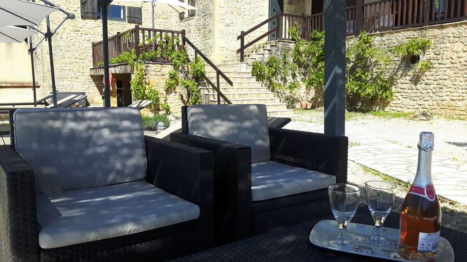 covered seating area
