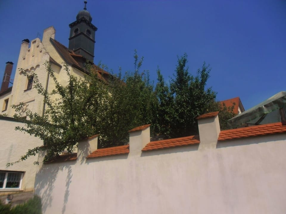 many traditional beergardens in agreeable distance.
back with taxi 6,--Euro
