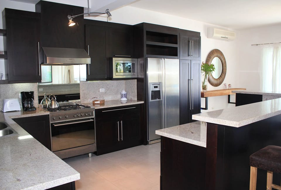 Fully-equipped kitchen