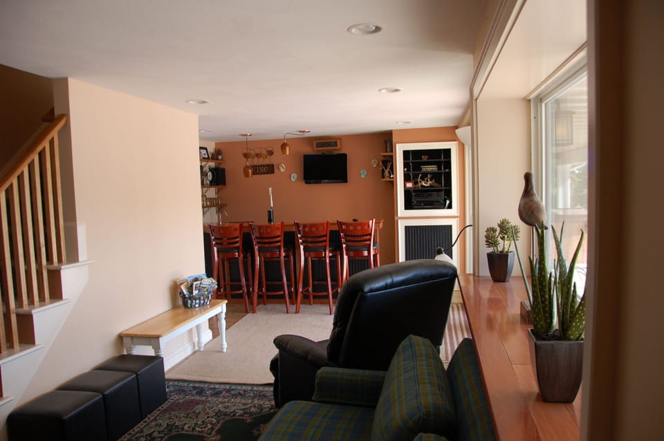 Bar area with lake view