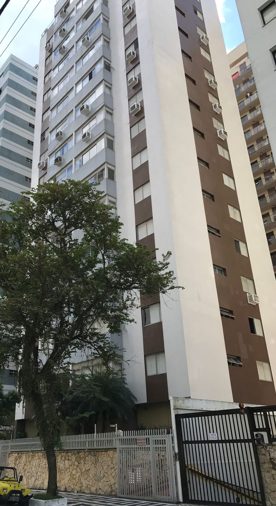 Predio com 2 Apto por andar somente //100 ms2 cada apto e 2 elevadoresInoxOtis  
