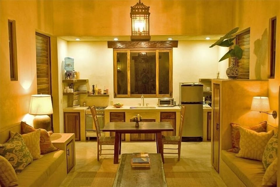 casita living and kitchen area