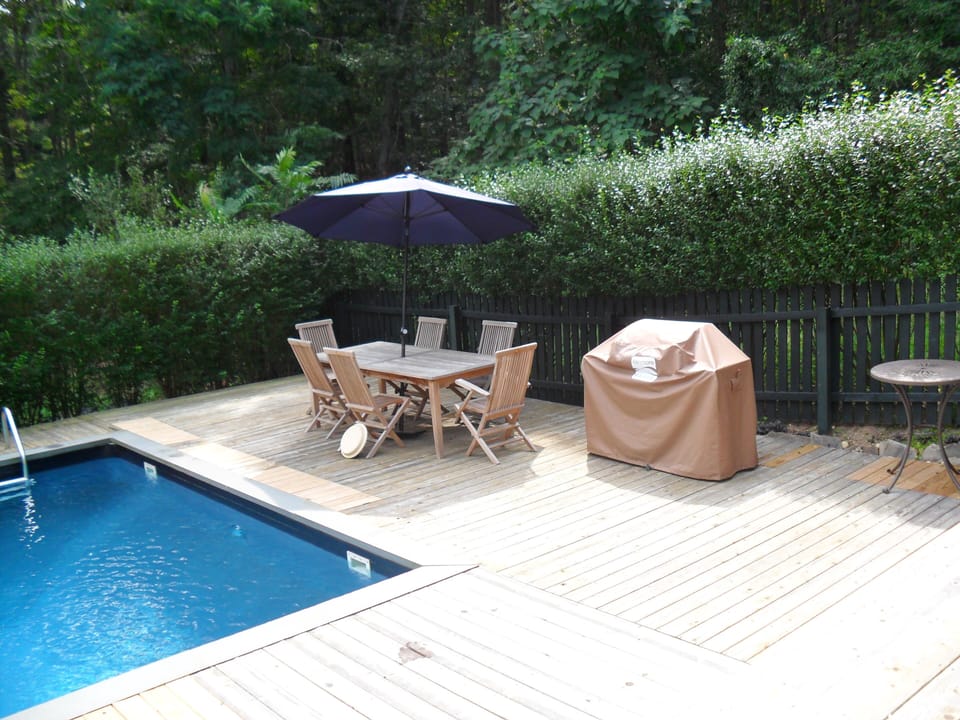 The outdoor dining area