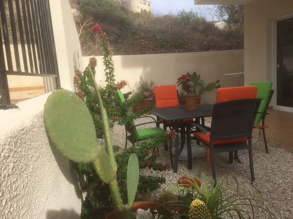 Patio area fully furnished also has a private BBQ