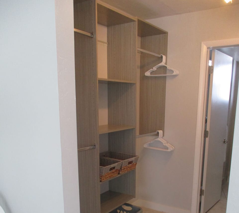Walk-in Closet