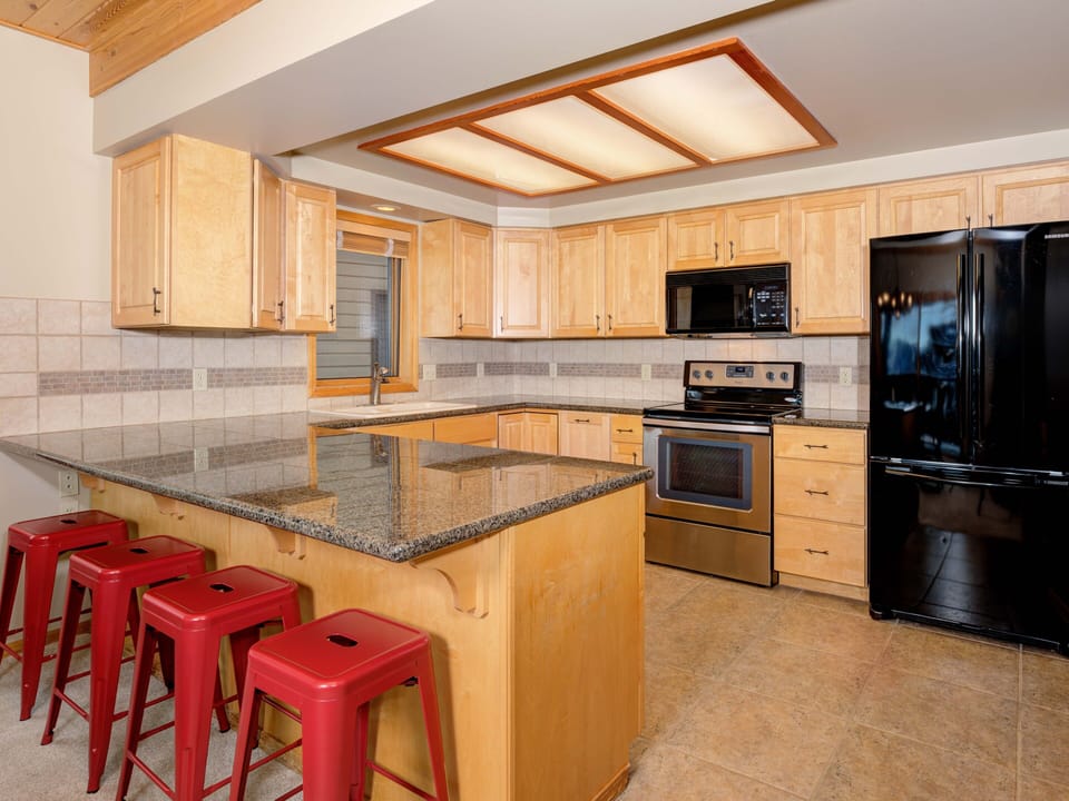 Beaverhead 1422. Kitchen, 3