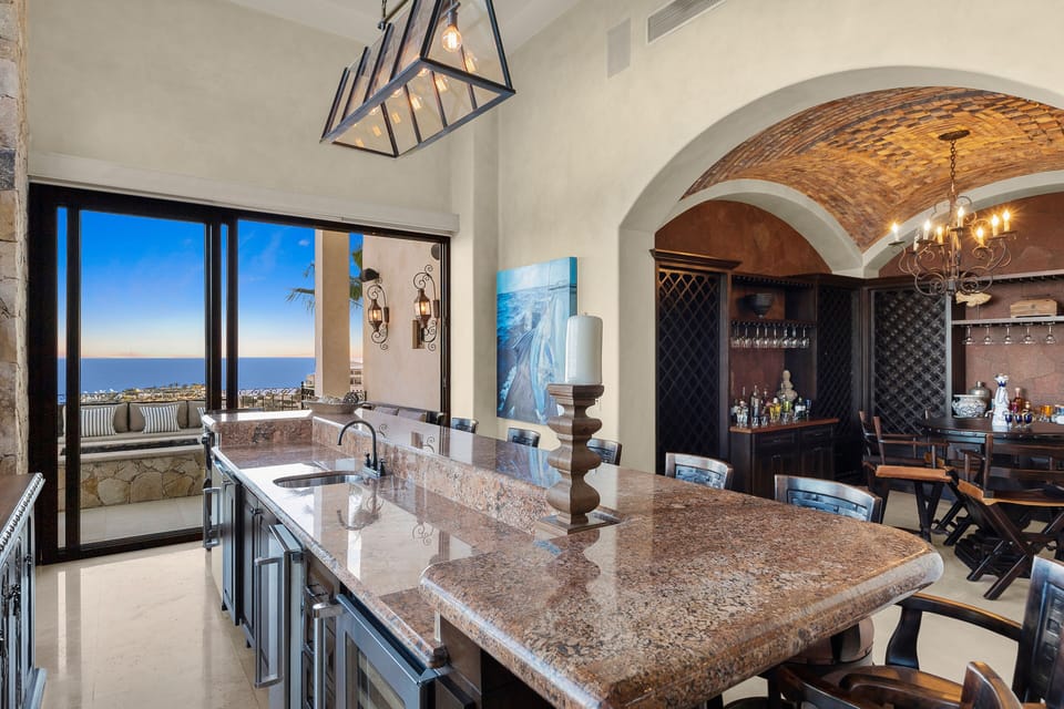 Kitchen bar