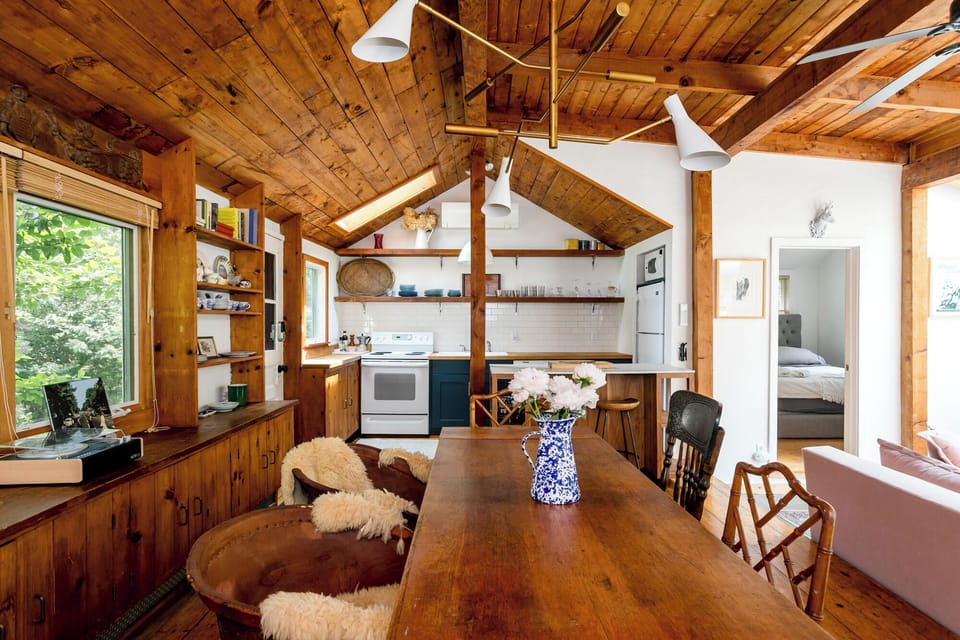 Kitchen and dining room - wide open floor plan in the guest cottage