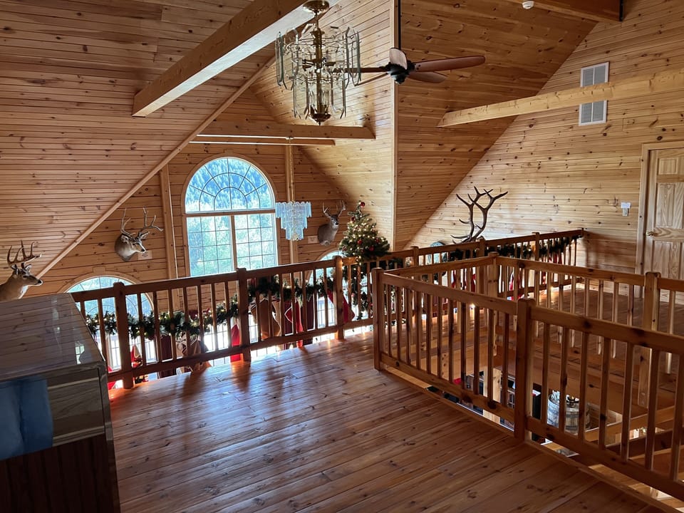 Loft / Library area