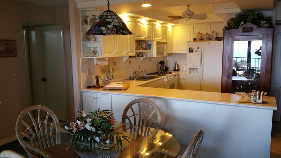 Large kitchen Serving the Dining Area