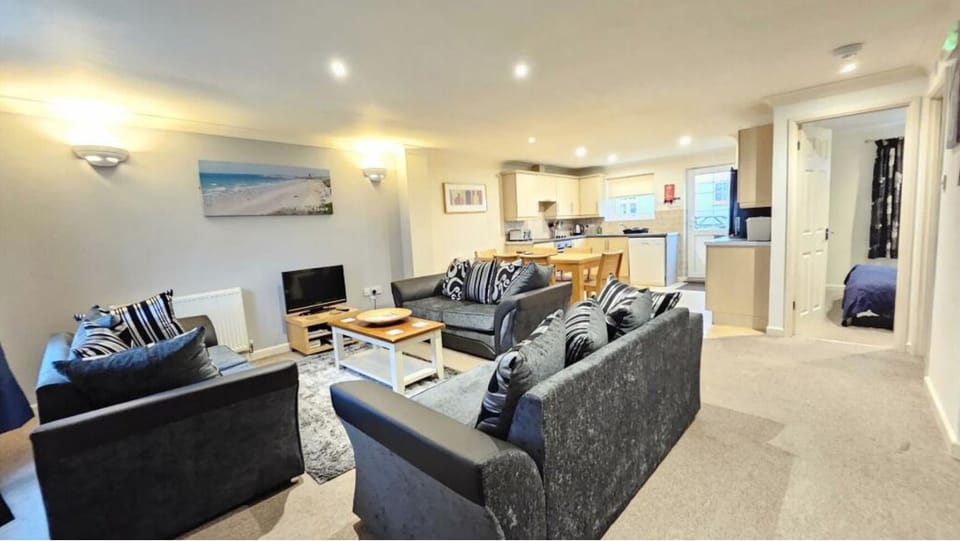 Spacious Open Plan Living space